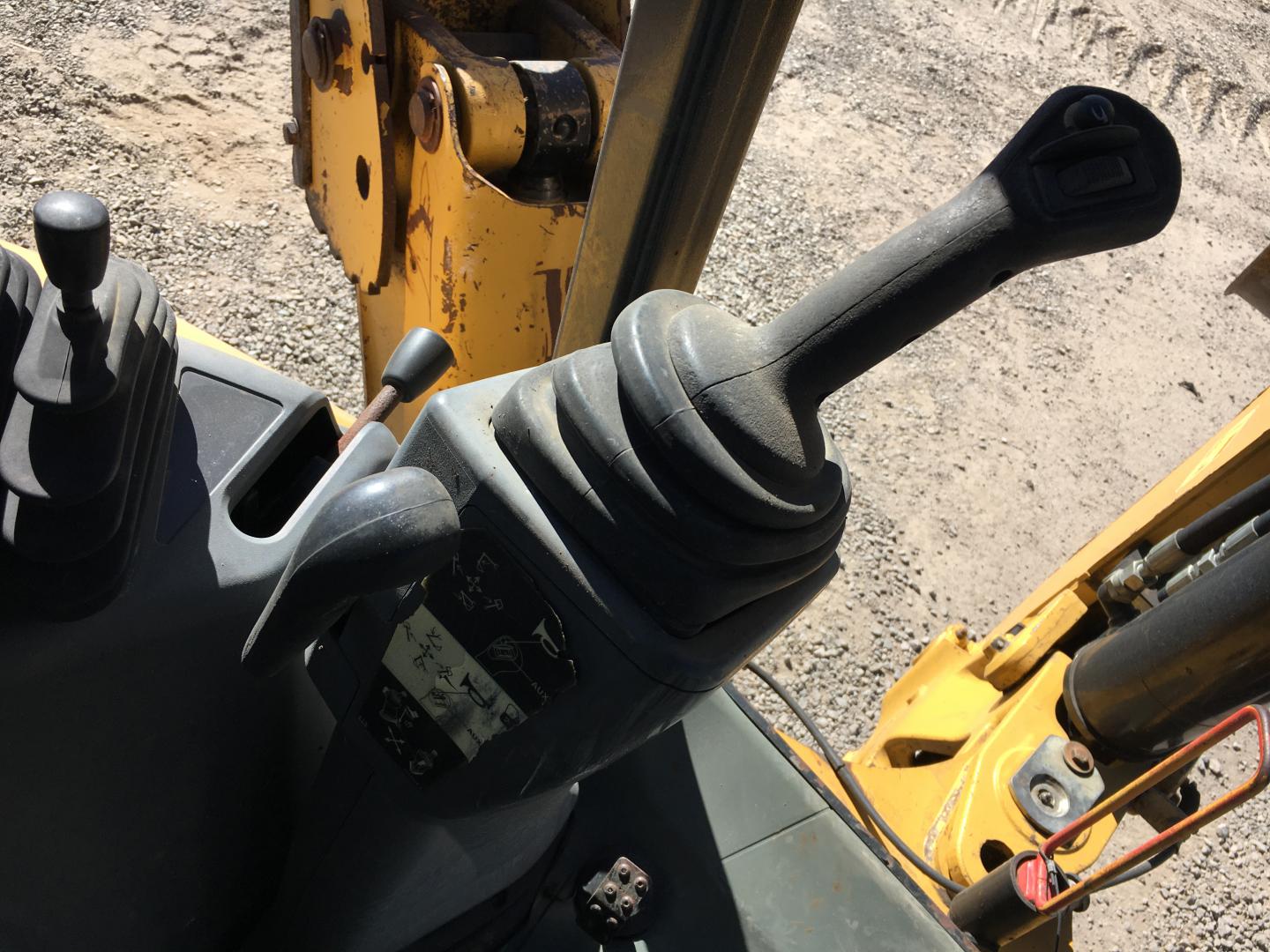 ./imagenes/INVOICE/2019/17135/RETROEXCAVADORA CAT 420F (38).JPG